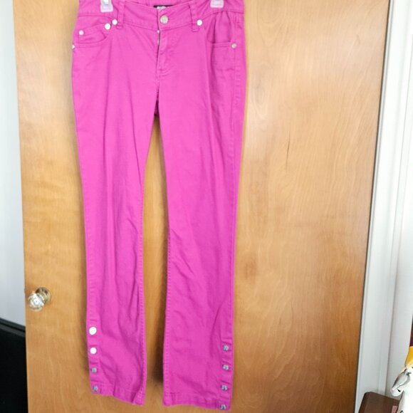Allen B. by Allen Schwartz Pink Zip-Up Jeans With Silver Tone Buttons - Size 6 - Picture 1 of 16